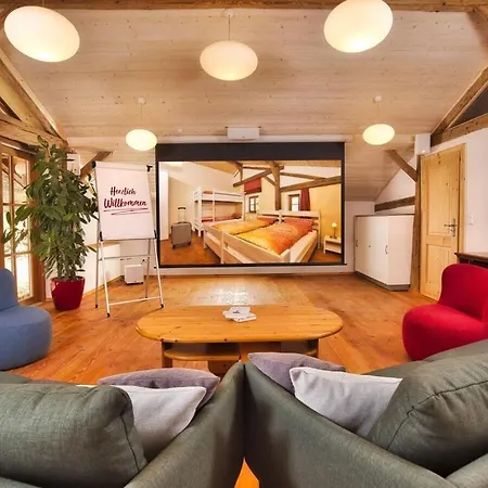 Oberprill Modern Retreat * Loitzendorf